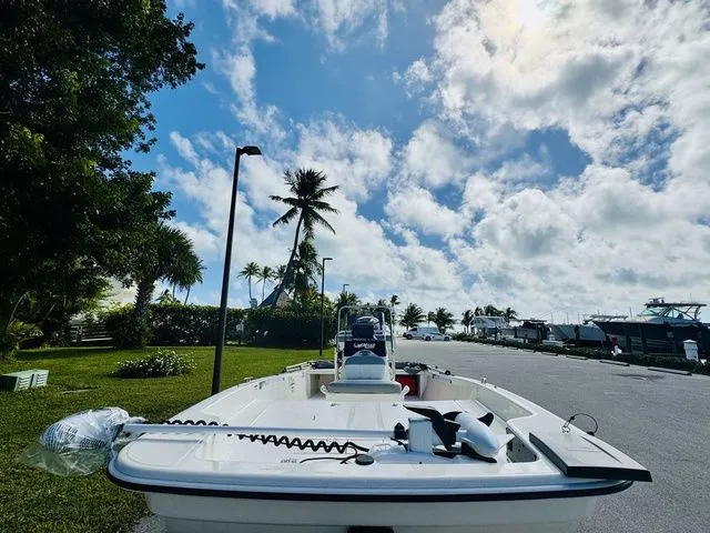 Slide: The Image of Mako Pro Skiff 17 CC 2022 - 18