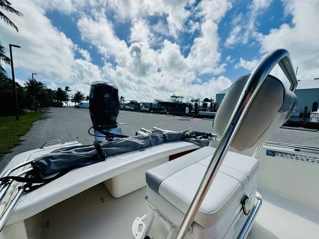 Slide: The Image of Mako Pro Skiff 17 CC 2022 - 6