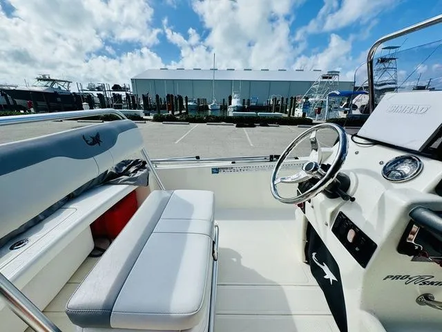 Slide: The Image of Mako Pro Skiff 17 CC 2022 - 8