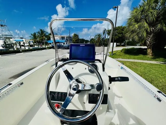 Slide: The Image of Mako Pro Skiff 17 CC 2022 - 9