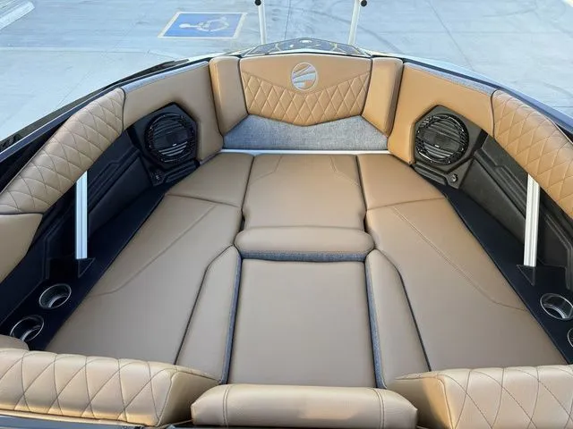 Slide: The Image of Tigé Z3 2026 - 10