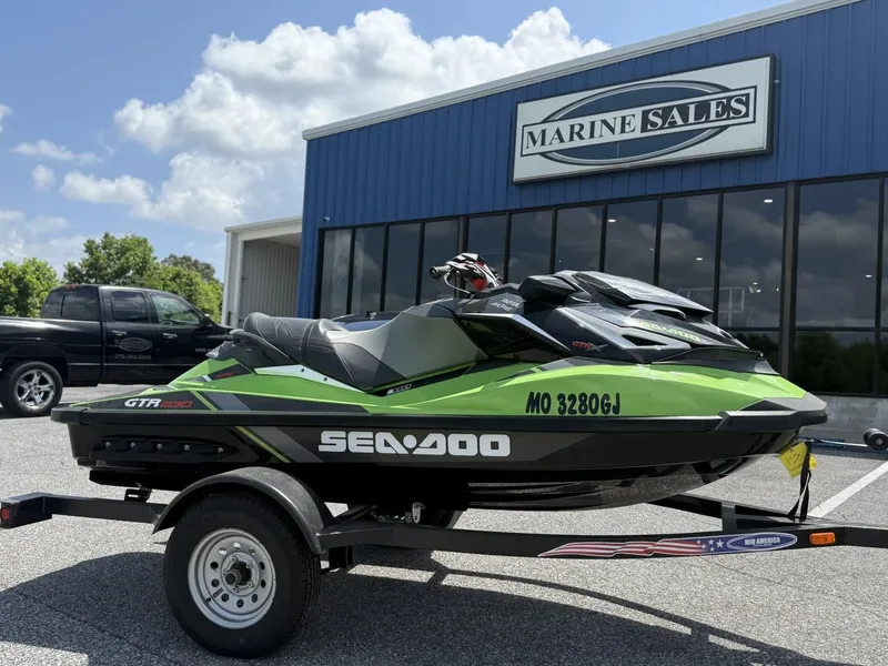 The Image of Sea-Doo GTR-X 230 2017 - 1
