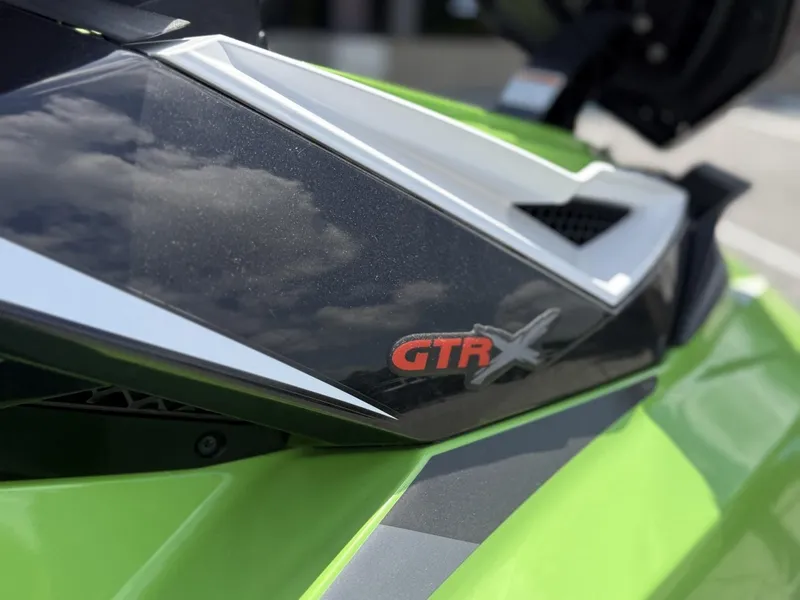 Slide: The Image of Sea-Doo GTR-X 230 2017 - 10