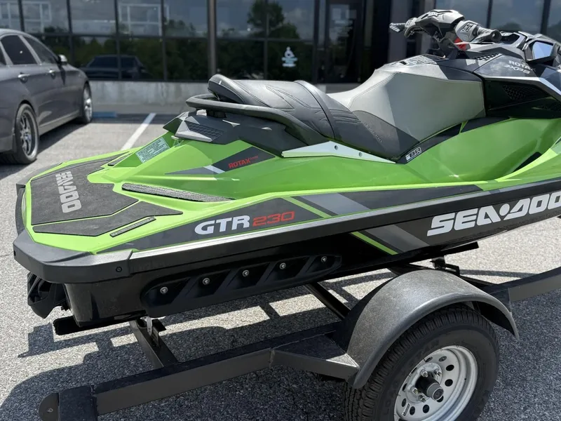 Slide: The Image of Sea-Doo GTR-X 230 2017 - 11