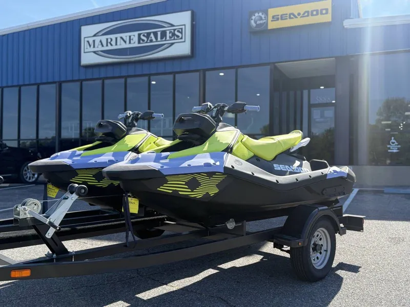 Slide: The Image of Sea-Doo 66rf - Spark 3up Trixx W/snd 2024 - 3