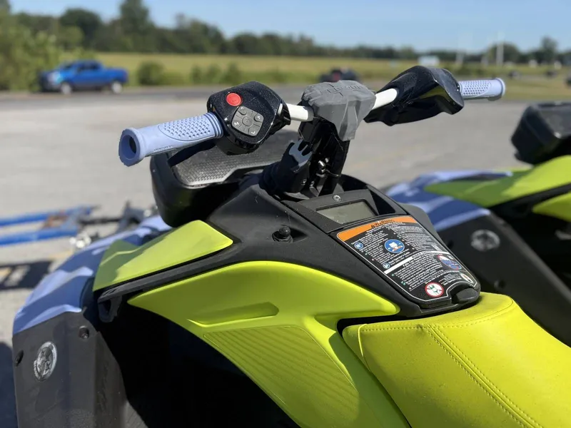 Slide: The Image of Sea-Doo 66rf - Spark 3up Trixx W/snd 2024 - 4