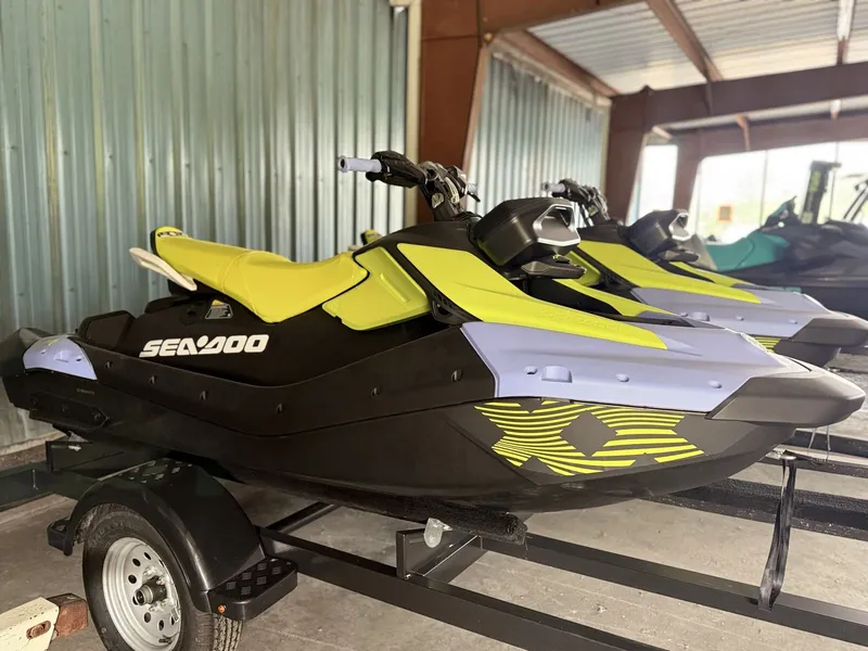 Slide: The Image of Sea-Doo 66rf - Spark 3up Trixx W/snd 2024 - 8