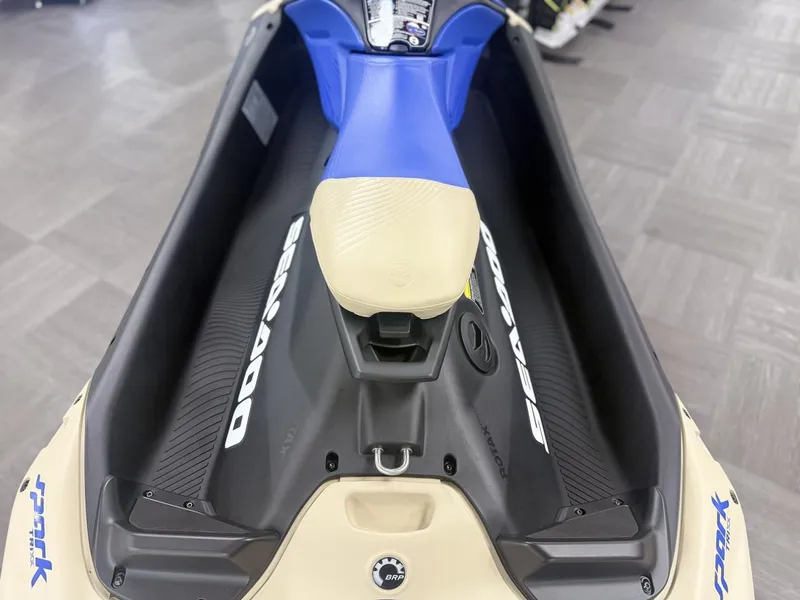 Slide: The Image of Sea-Doo 67sc - Spark 1up Trixx 90 W/snd 2025 - 17