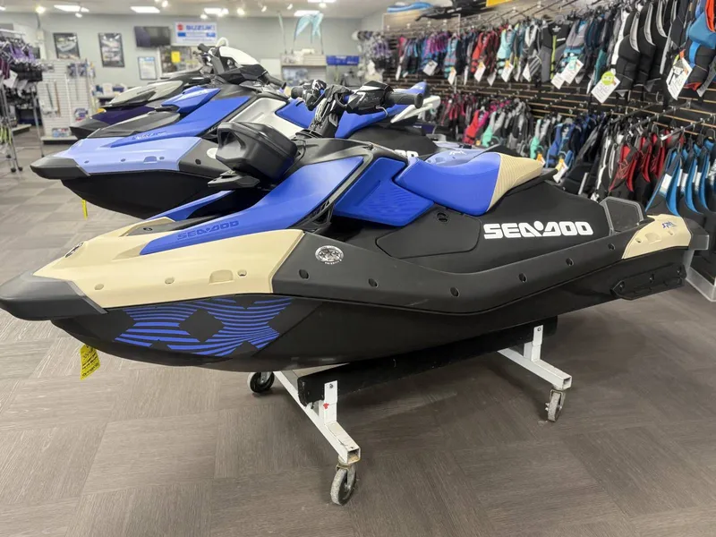 Slide: The Image of Sea-Doo 67sc - Spark 1up Trixx 90 W/snd 2025 - 18