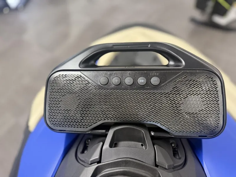 Slide: The Image of Sea-Doo 67sc - Spark 1up Trixx 90 W/snd 2025 - 6