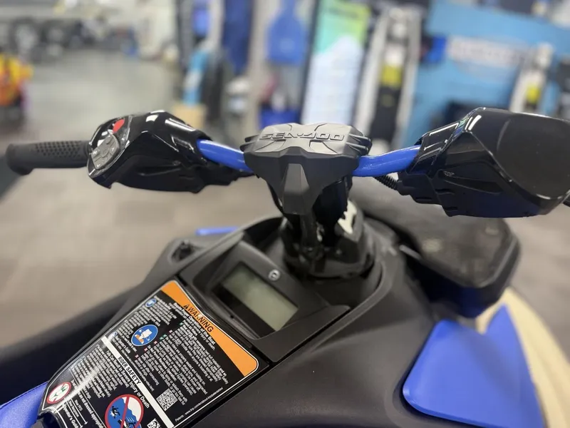 Slide: The Image of Sea-Doo 67sc - Spark 1up Trixx 90 W/snd 2025 - 9