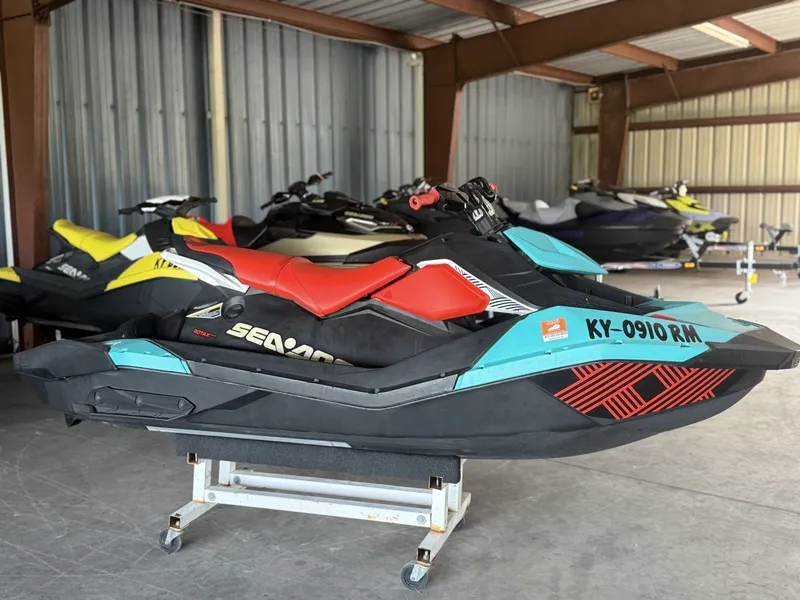 The Image of Sea-Doo SPARK 3UP TRIXX 2018 - 1