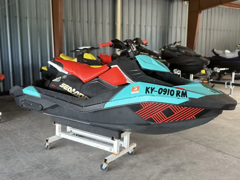 Slide: The Image of Sea-Doo SPARK 3UP TRIXX 2018 - 3