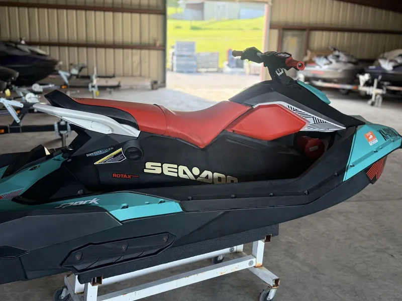 Slide: The Image of Sea-Doo SPARK 3UP TRIXX 2018 - 4