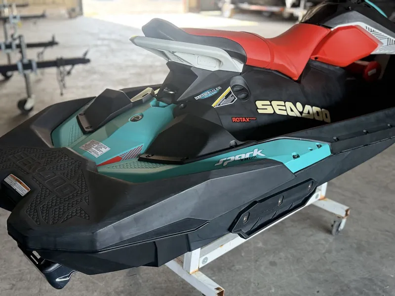 Slide: The Image of Sea-Doo SPARK 3UP TRIXX 2018 - 5