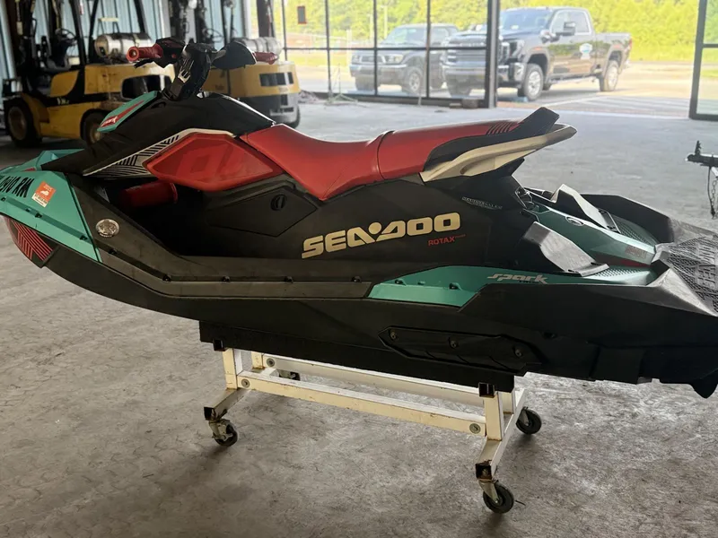 Slide: The Image of Sea-Doo SPARK 3UP TRIXX 2018 - 8