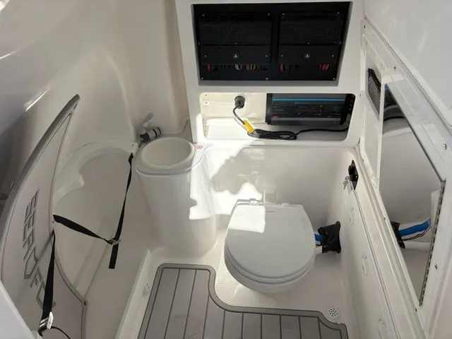 Slide: The Image of Sea Fox 288 Commander 2026 - 16