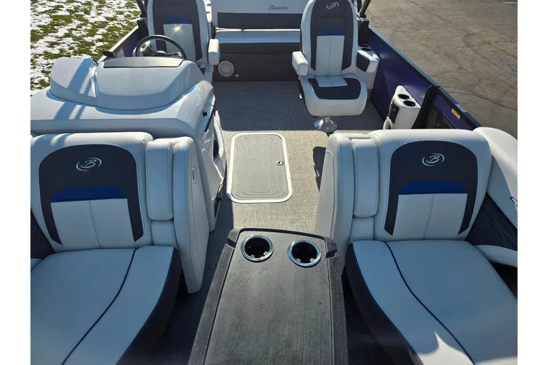 Slide: The Image of 2023 Barletta Corsa 23UC boat interior with luxurious seating and modern design. - 24