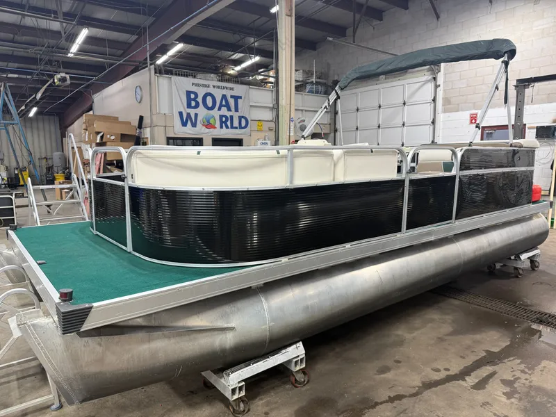 Slide: The Image of Leisure Island 2021 Cruise Pontoon & Mercury 40HP 2005 - 27