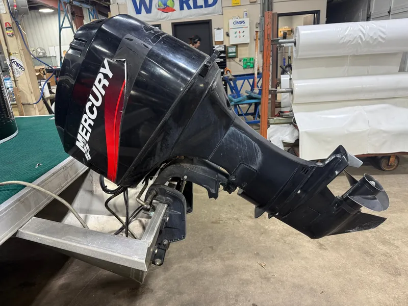 Slide: The Image of Leisure Island 2021 Cruise Pontoon & Mercury 40HP 2005 - 30