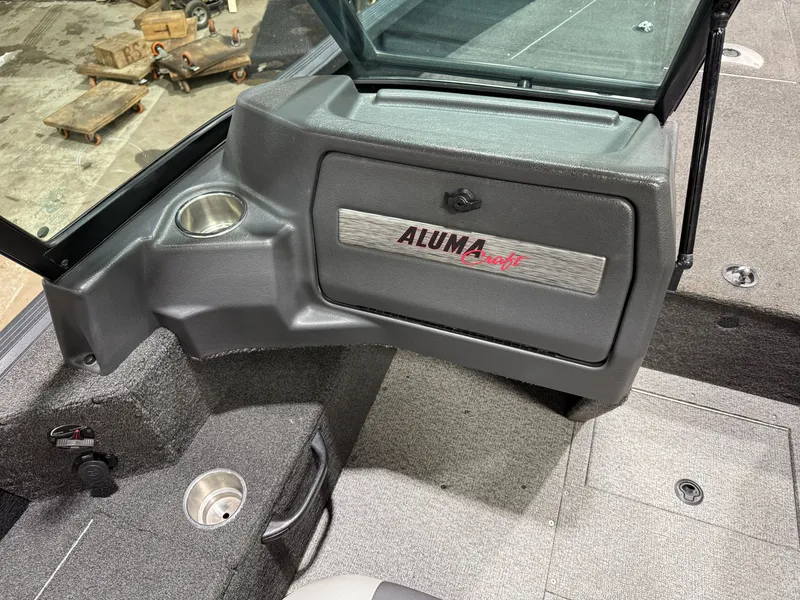 Slide: The Image of Alumacraft Competitor 205 Sport & Suzuki 250HP 2017 - 16