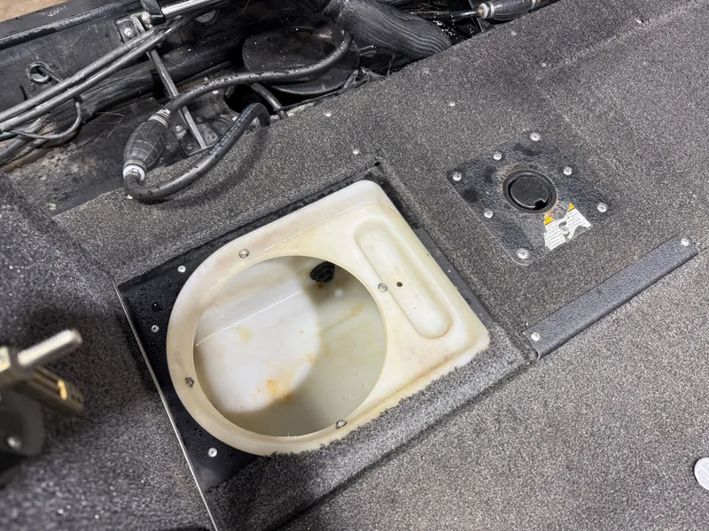 Slide: The Image of Alumacraft Competitor 205 Sport & Suzuki 250HP 2017 - 26