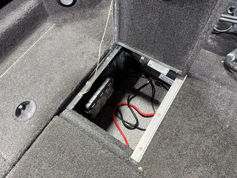 Slide: The Image of Alumacraft Competitor 205 Sport & Suzuki 250HP 2017 - 27