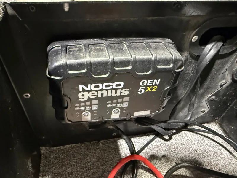 Slide: The Image of Alumacraft Competitor 205 Sport & Suzuki 250HP 2017 - 28