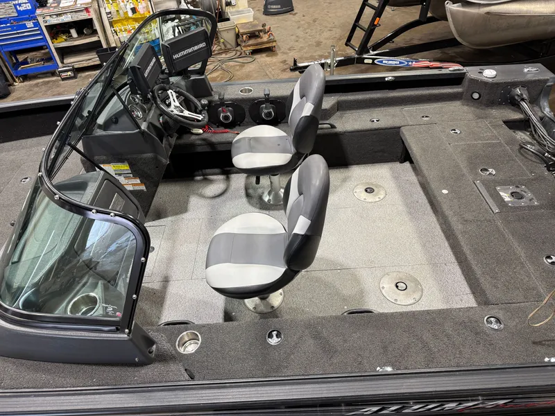 Slide: The Image of Alumacraft Competitor 205 Sport & Suzuki 250HP 2017 - 5