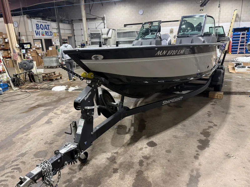 Slide: The Image of Alumacraft Competitor 205 Sport & Suzuki 250HP 2017 - 50