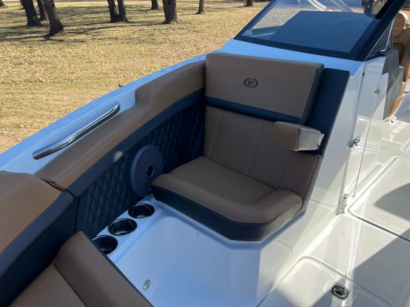 Slide: The Image of 2026 COBALT R6 - Image 25 - 25