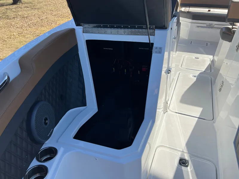 Slide: The Image of 2026 COBALT R6 - Image 28 - 28