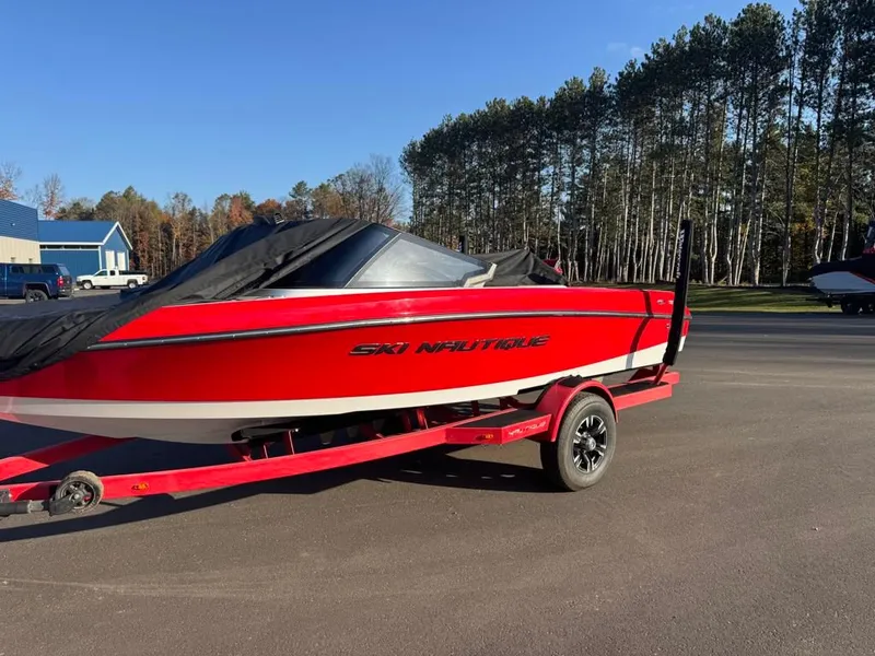 Slide: The Image of Nautique Ski Nautique 200 Open Bow 2023 - 3