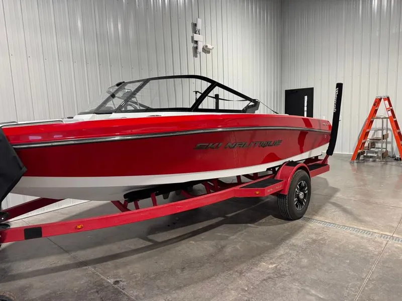Slide: The Image of Nautique Ski Nautique 200 Open Bow 2023 - 4