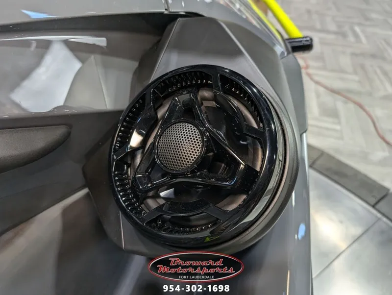 Slide: The Image of Sea-Doo Explorer Pro 170 2025 - 13