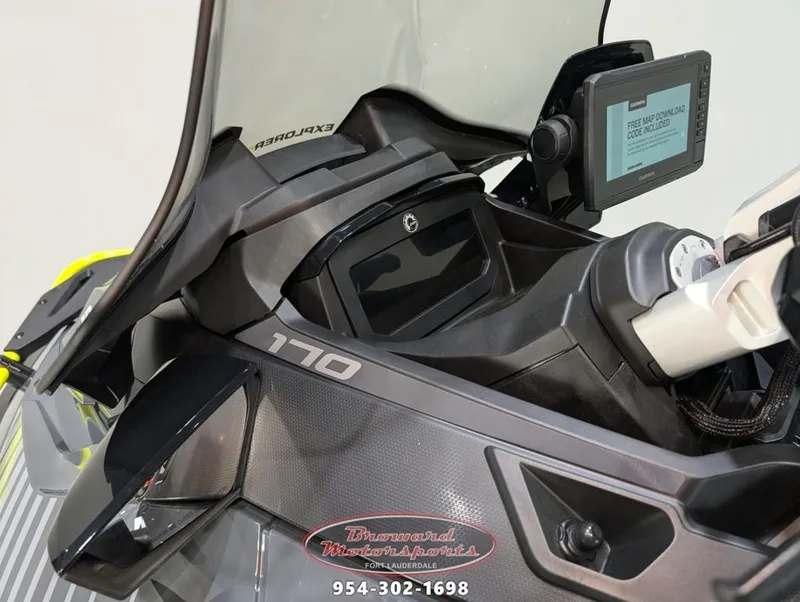 Slide: The Image of Sea-Doo Explorer Pro 170 2025 - 18