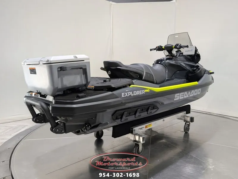 Slide: The Image of Sea-Doo Explorer Pro 170 2025 - 7