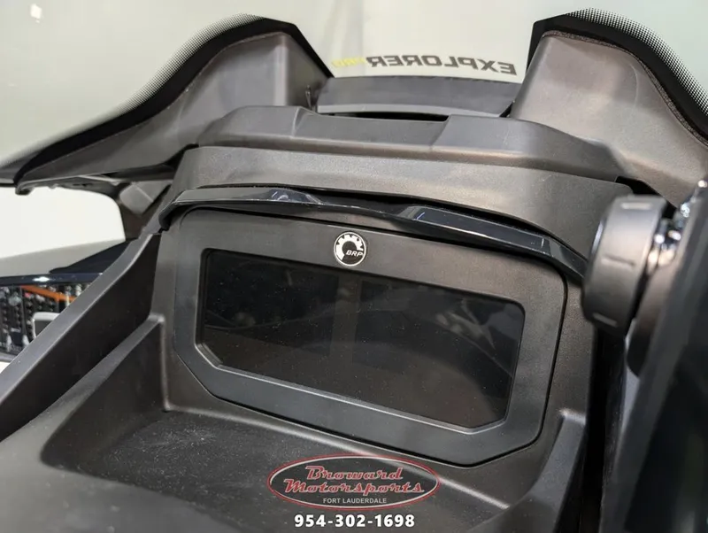 Slide: The Image of Sea-Doo Explorer Pro 170 2025 - 22