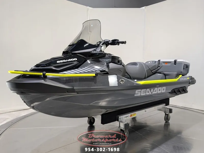 Slide: The Image of Sea-Doo Explorer Pro 170 2025 - 3