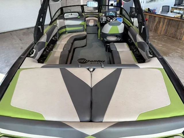 Slide: The Image of Malibu Wakesetter 23 LSV 2017 - 13