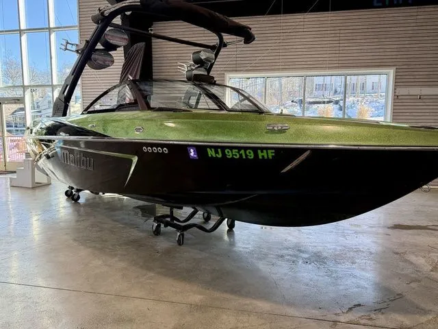 Slide: The Image of Malibu Wakesetter 23 LSV 2017 - 17