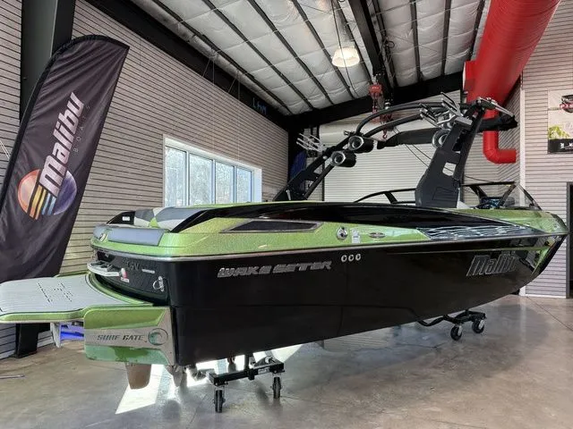 Slide: The Image of Malibu Wakesetter 23 LSV 2017 - 2
