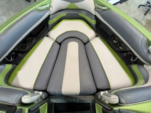 Slide: The Image of Malibu Wakesetter 23 LSV 2017 - 5