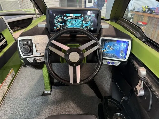 Slide: The Image of Malibu Wakesetter 23 LSV 2017 - 6