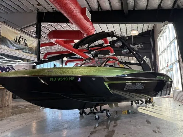 Slide: The Image of Malibu Wakesetter 23 LSV 2017 - 7