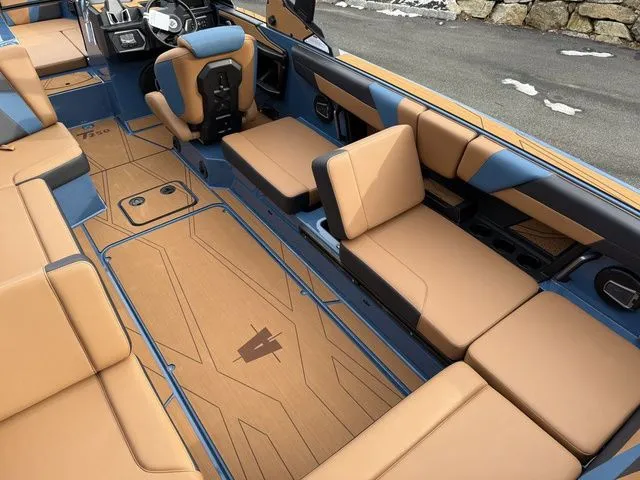 Slide: The Image of Axis Wake Research T250 2026 - 10