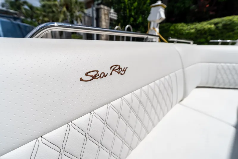 Slide: The Image of Luxurious white seating on 2019 Sea Ray SLX 400 Outboard boat. - 42