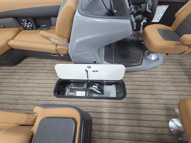 Slide: The Image of Harris Sunliner 230 2026 - 14