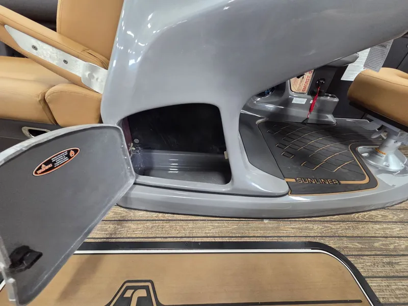 Slide: The Image of Harris Sunliner 230 2026 - 20