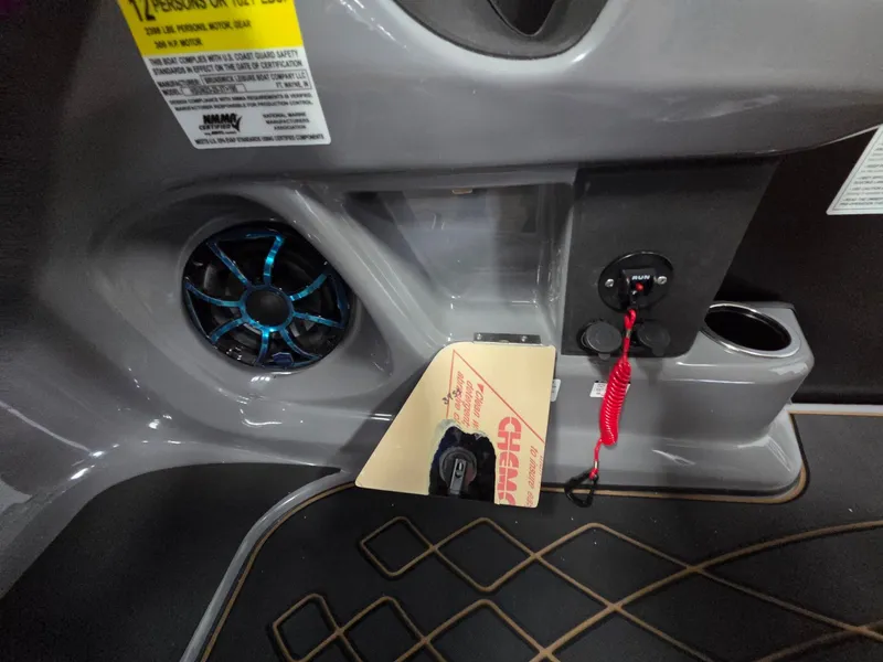 Slide: The Image of Harris Sunliner 230 2026 - 24